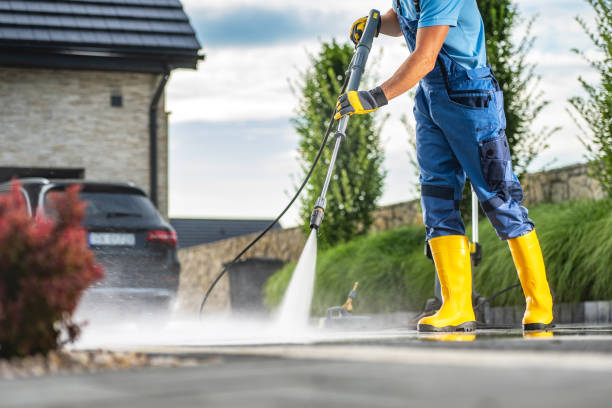 Best Pool Deck Cleaning  in Minerva, OH